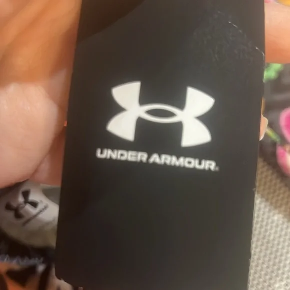 NWT Boys Under Armour Swim Trunks Size Youth Large - Picture 11 of 13